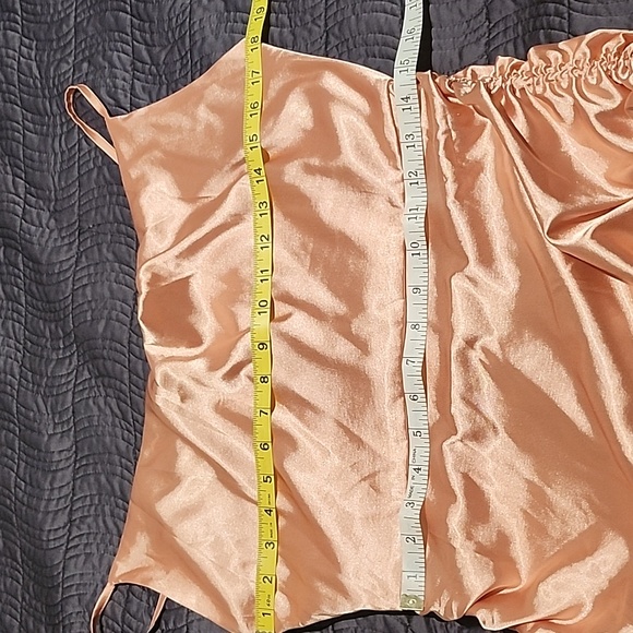 GORGEOUS ROSE GOLD SPAGHETTI STRAP DRESS IN GREAT CONDITION - Picture 6 of 7